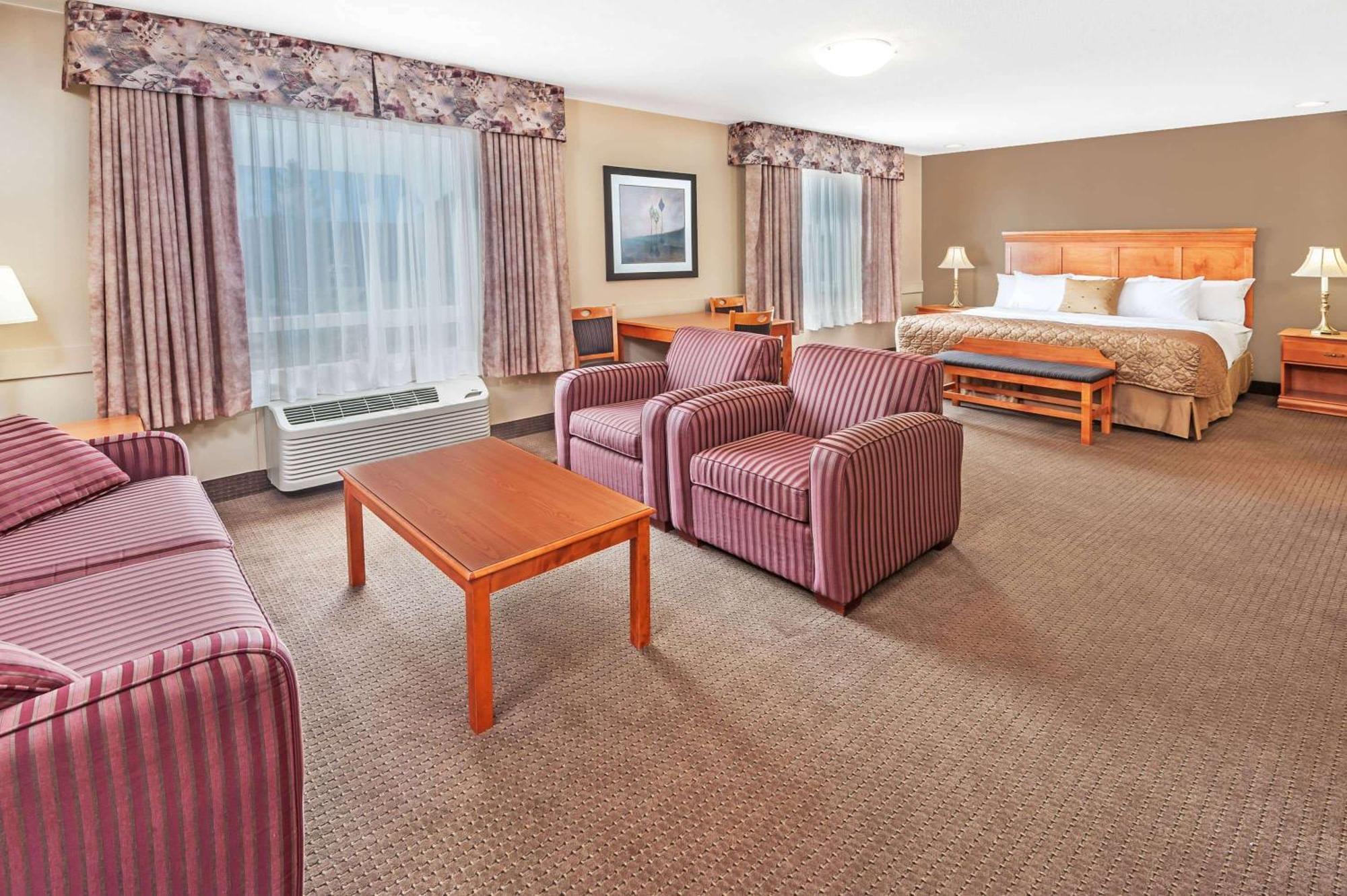 Super 8 By Wyndham Edmonton South Hotell Eksteriør bilde